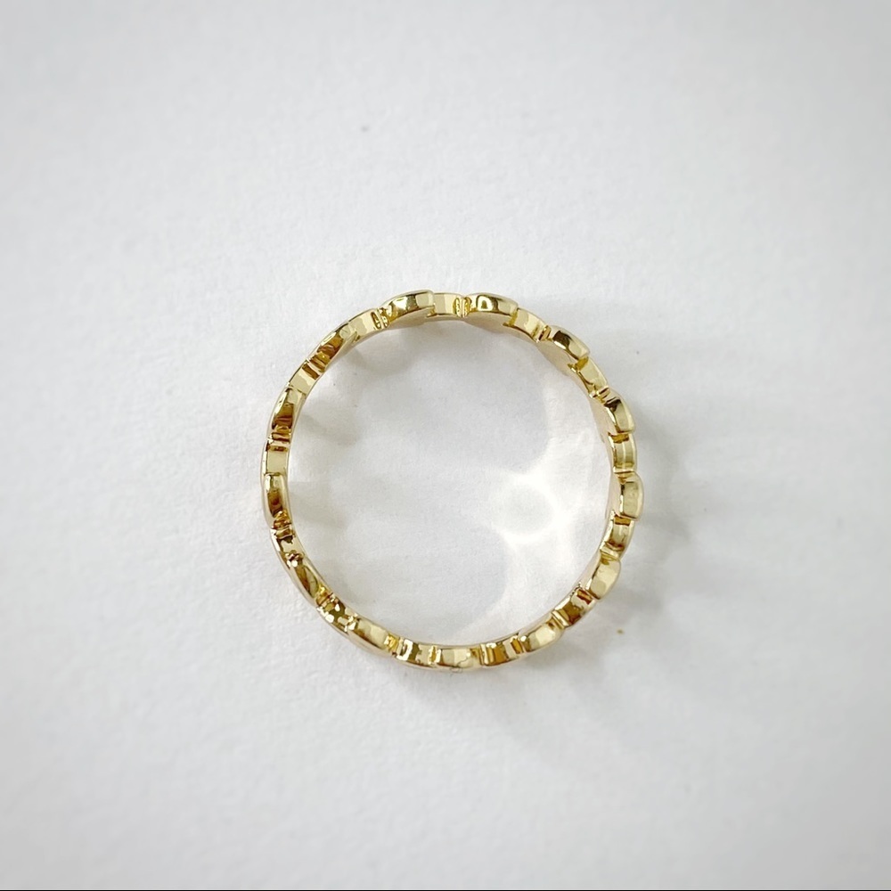 Eternal Vine Leaf Gold Tone Ring Size 6 - Picture 4 of 4